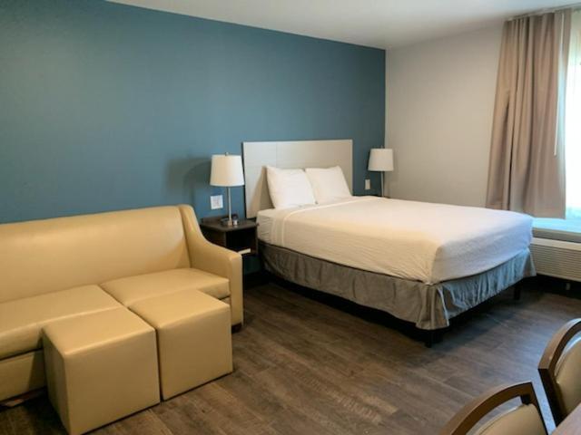 Candlewood Suites Pecos By Ihg Exterior photo