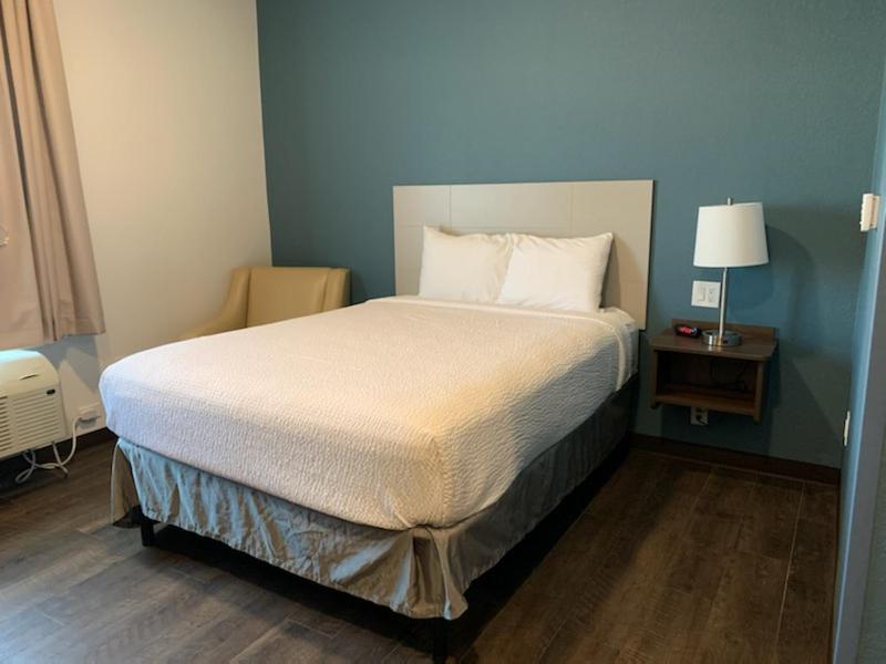 Candlewood Suites Pecos By Ihg Exterior photo