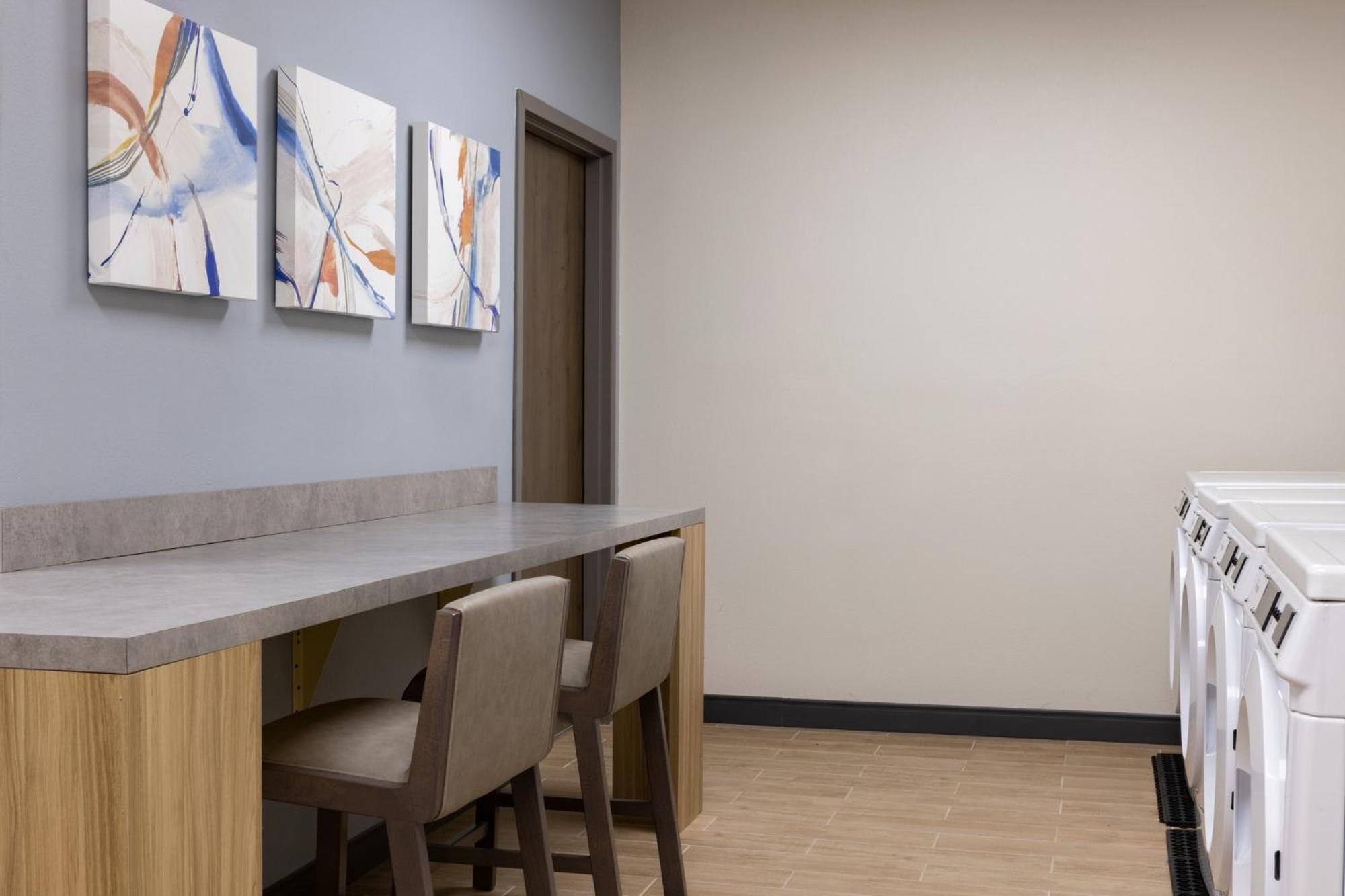 Candlewood Suites Pecos By Ihg Exterior photo